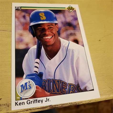 Find Ken Griffey Jr. . What is the error on the 1990 donruss ken griffey jr card
